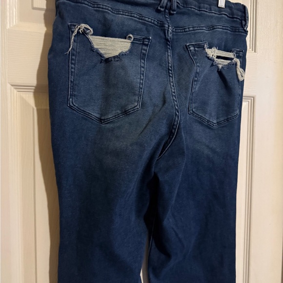 Good American Good Classic Slim-Type High Rise Women's Jeans - Picture 5 of 9